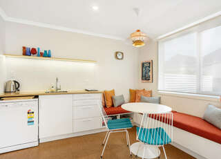 Sunny St Clair Beach Nook