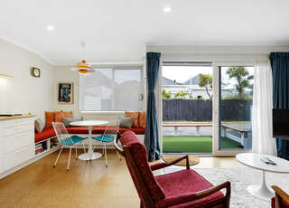 Sunny St Clair Beach Nook