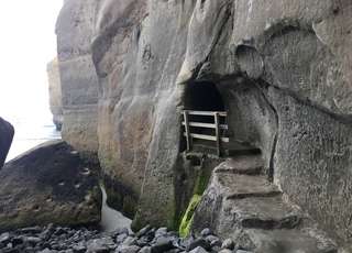 Tunnel Beach
